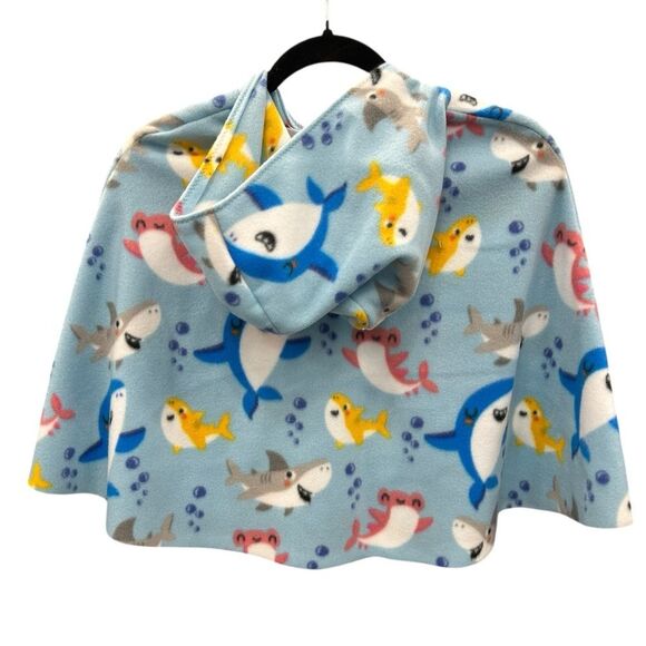 Carseat Cape With Slouchy Hood Youth One Size Fits Most Ages 12mo-5years Sharks - Picture 2 of 2